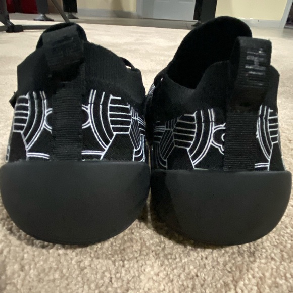 Size 40 (Mens Size 9) 1Hund Trainer Pro - Dancheong - Picture 3 of 5